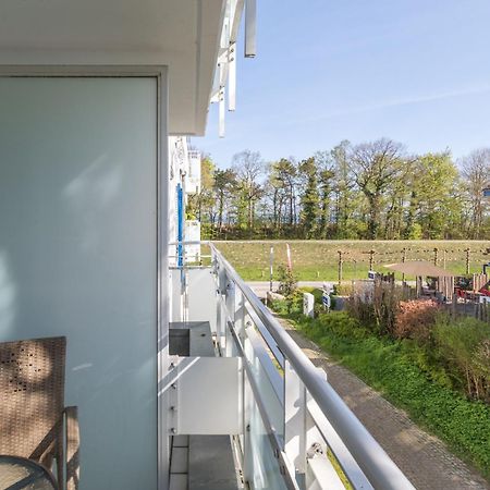 Leuchtturm An Der Seebruecke Zingst Exterior foto